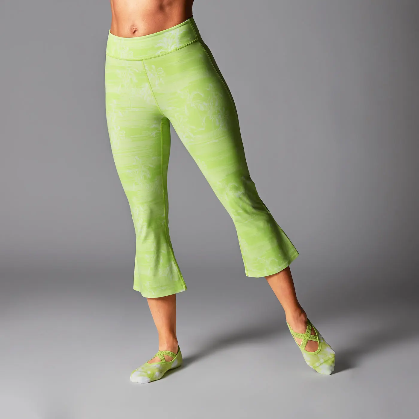 TaviSculpt® High Waisted Crop Flare Leggings