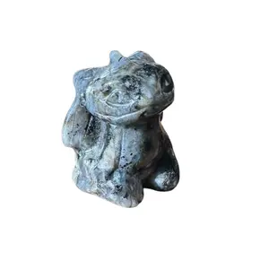 Small dragon crystal carving