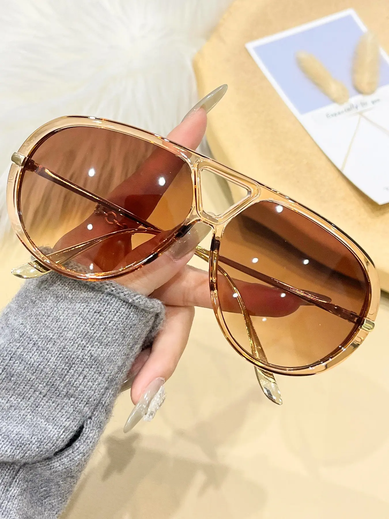 Oversized Aviator Sunglasses Polarized Gold Frame Y2K Retro Chic Unisex Amazon.com: SevenColor Trendy Oversized Aviator Sunglasses  main image 3