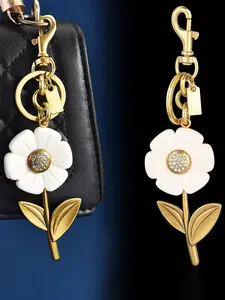 Elegant Alloy Flower Keychain Bag Charm, Versatile Small Daisy Purse Accessory, Perfect Women's Christmas Gift, Evening Party Decoration, Keychain For Bags, Keychain Jewelry