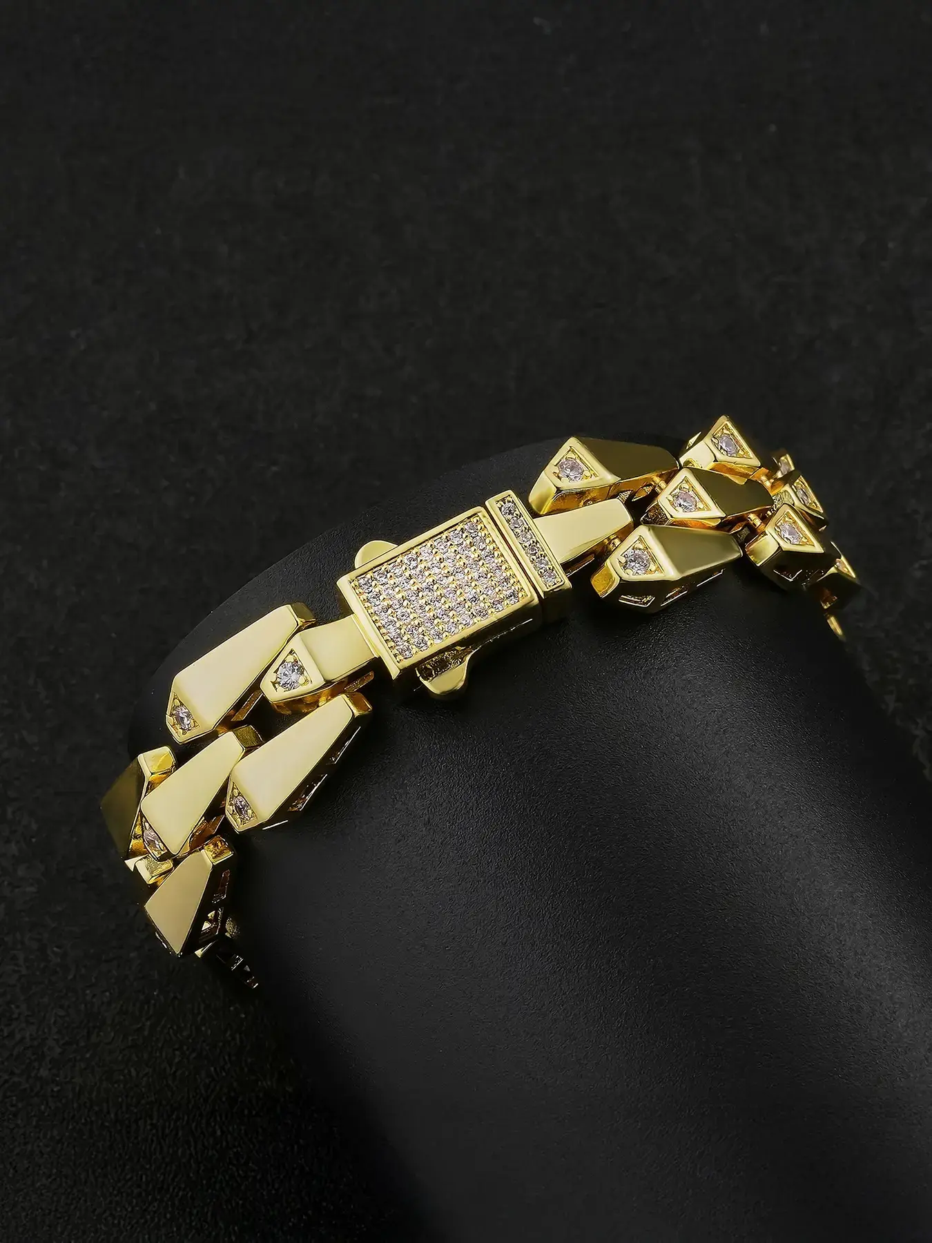 1PC ICED CHICS hip-hop Cuban chain bracelet, street casual style, copper inlaid zircon, suitable for both men and women, couple style, multiple sizes available, no color change, suitable for daily wear, Bracelet Jewelry, Trendy Jewellery Accessories
