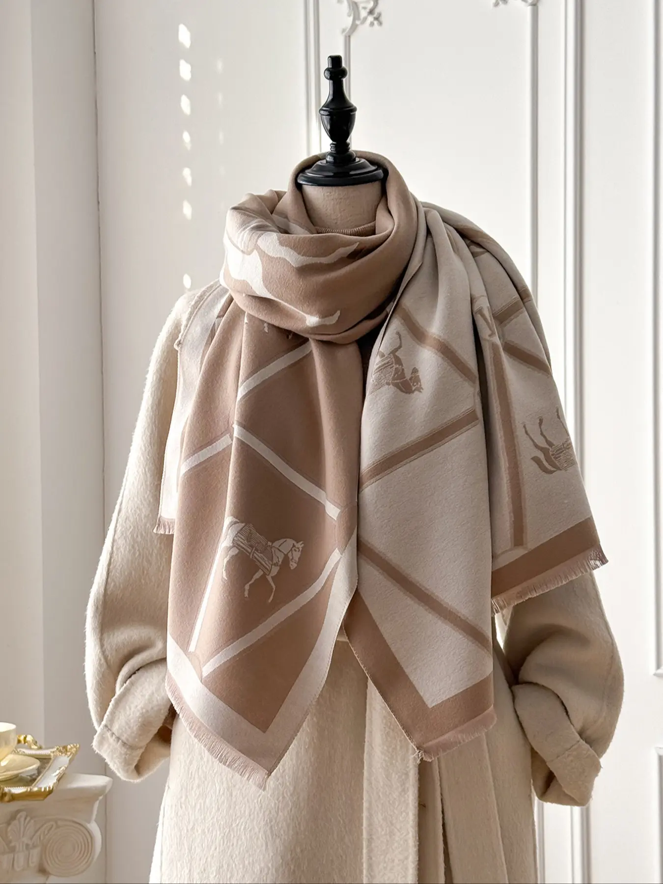 Women's Elegant Fashion Letter Print Horse Pattern Long Fluffy Soft Printed Polyester Scarf, Warm Winter Accessory, Perfect Gift for Women, Stylish Fashion Item