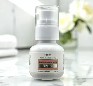 Tinted Sunblock SPF 50 (0070)