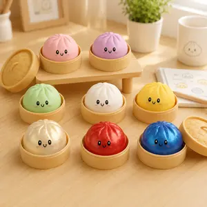 Squishy Dumpling Toy in Bamboo Steamer – Kawaii Stress Relief Fidget | Collectible Cute Squishy Gift for Kids & Adults