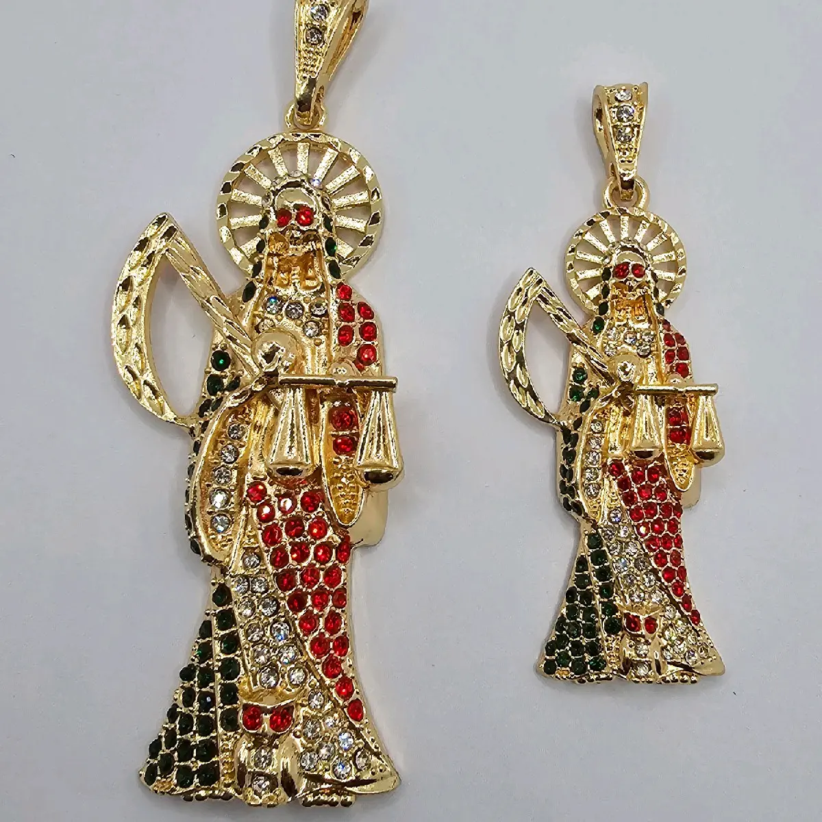 LA SANTA MUERTE beautiful set of 2  pendants gold-plated colors stone's NO CHAINS