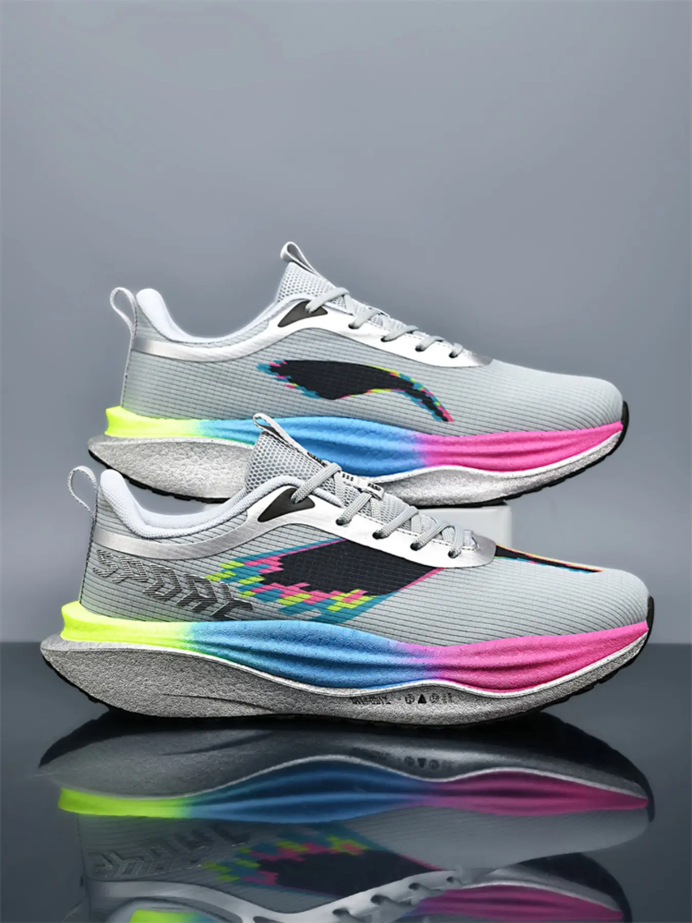Fly Electric 6e Night Glow Running Shoes, Vibrant Flashing Sports Sneakers, Comfortable Athletic Footwear for Runners