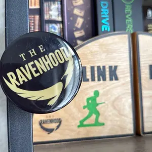 Ravenhood Pop Socket