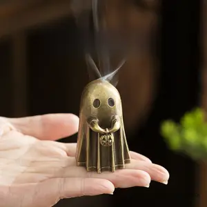 Creative & Cute Ghost-Themed Incense Burner Ornament — Desktop Decoration and Home Fragrance Diffuser (Small Auspicious Cloud Coil Incense Holder)