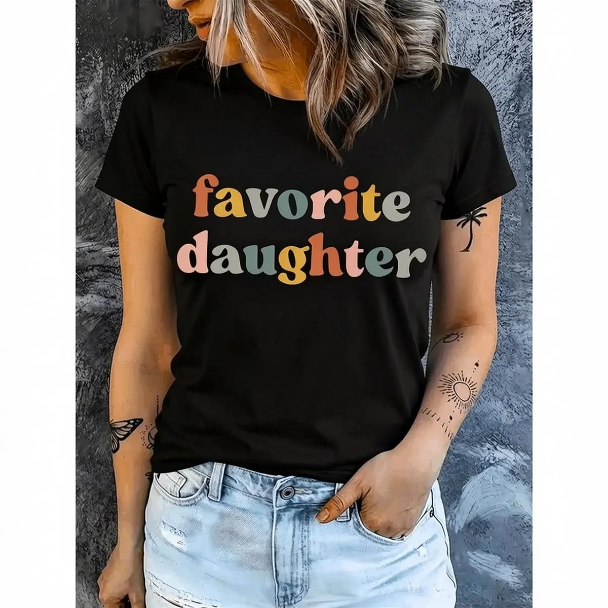 Unisex Streetwear T-Shirt with 'Favorite Daughter' Graphic, Soft Breathable 100% Cotton, Customizable Casual Crewneck, Tshirt, Customized, Style, Digital Print, Crew Neck, Pure Cotton, Unisex Fit, Simple, Short Sleeve, Casual Street, 3Xl, All Seasons, 5Xl