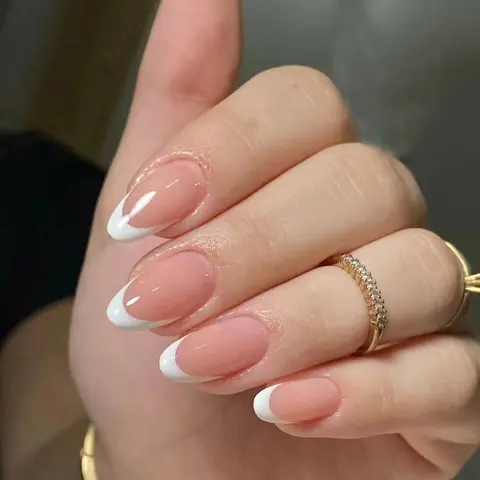 Gradual French False Nails Wearable Nail Art Pieces Nail Art Design Nail Tips Art Short Almond Shape Suitable for Girls Dating Party Dress Up Press-On Fake Nails