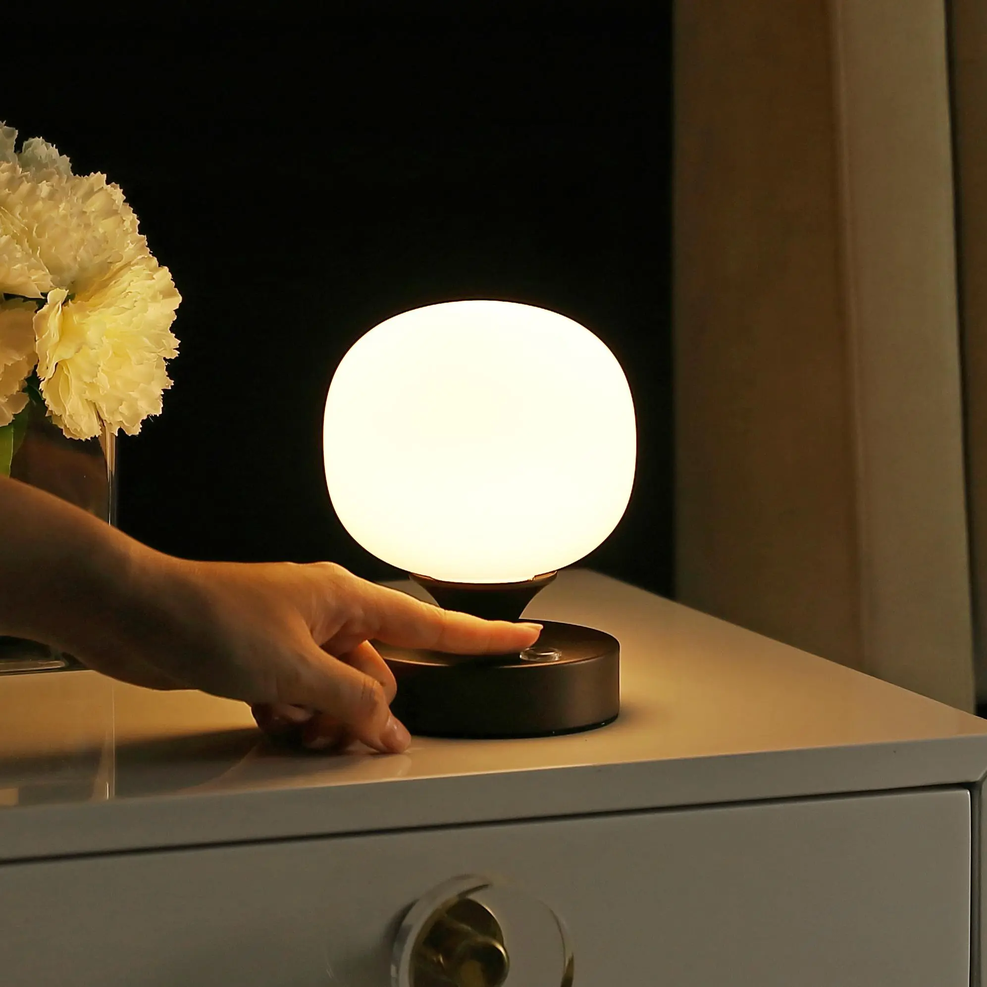 JONATHAN Y Owen 6.13" Cordless Rechargeable LED Lamp | Modern Minimalist, Frosted Glass Globe, Touch Dimmable, Portable Battery Operated Metal Base, Integrated Light