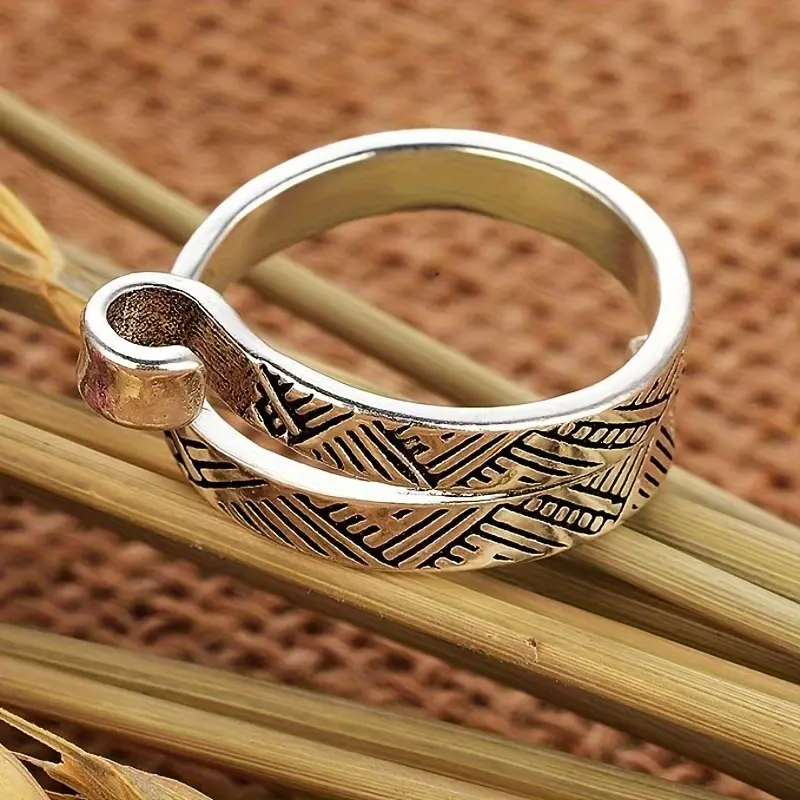 1pc Finger Crochet Rings, Adjustable Crochet Tension Ring, Metal Open Yarn Guide Finger Holder, Crochet Thimbles, Crochet Accessories, Crocheting Supplies