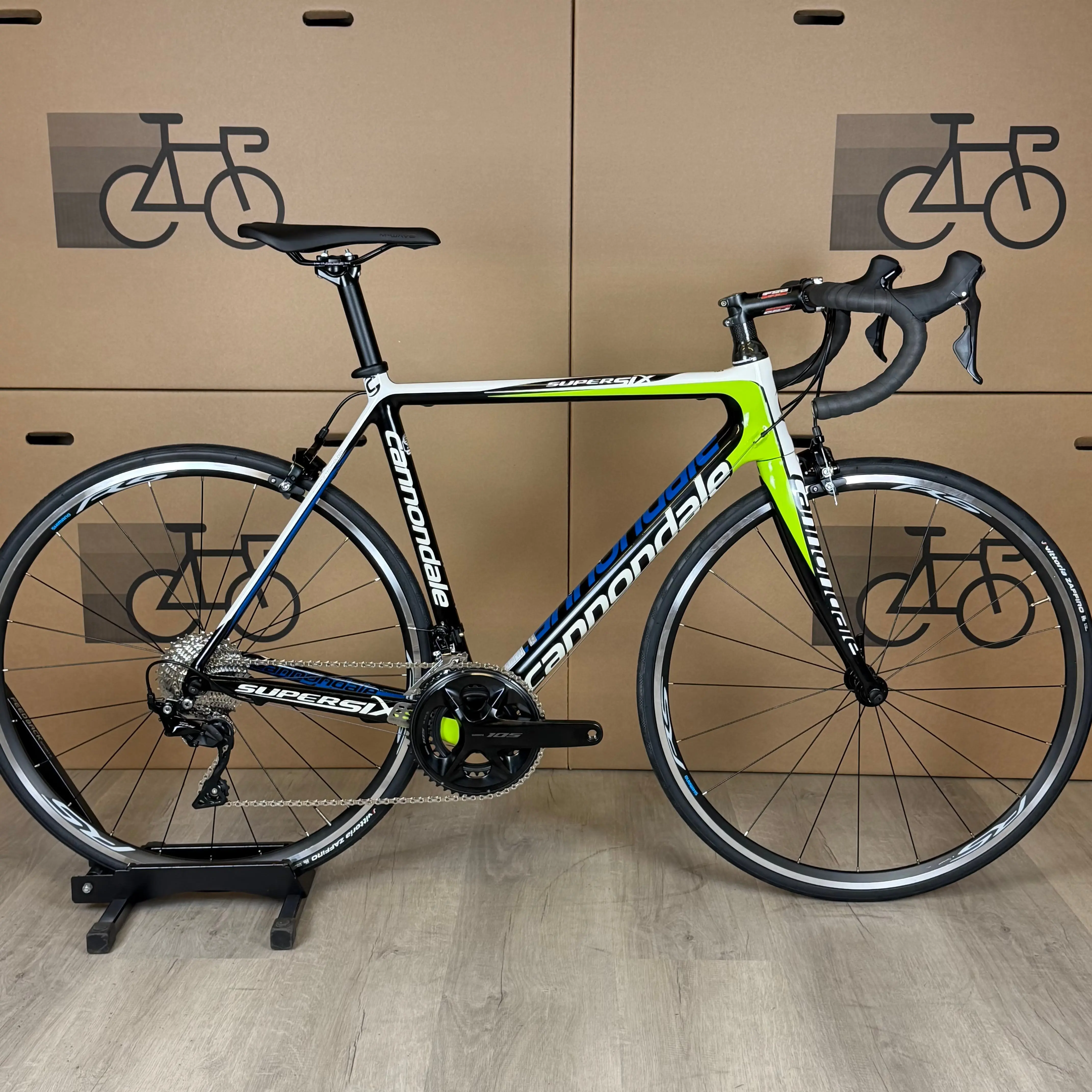 Used Cannondale Supersix, New 11-speed Shimano 105, Carbon Fiber Road Bike-2013, 54cm