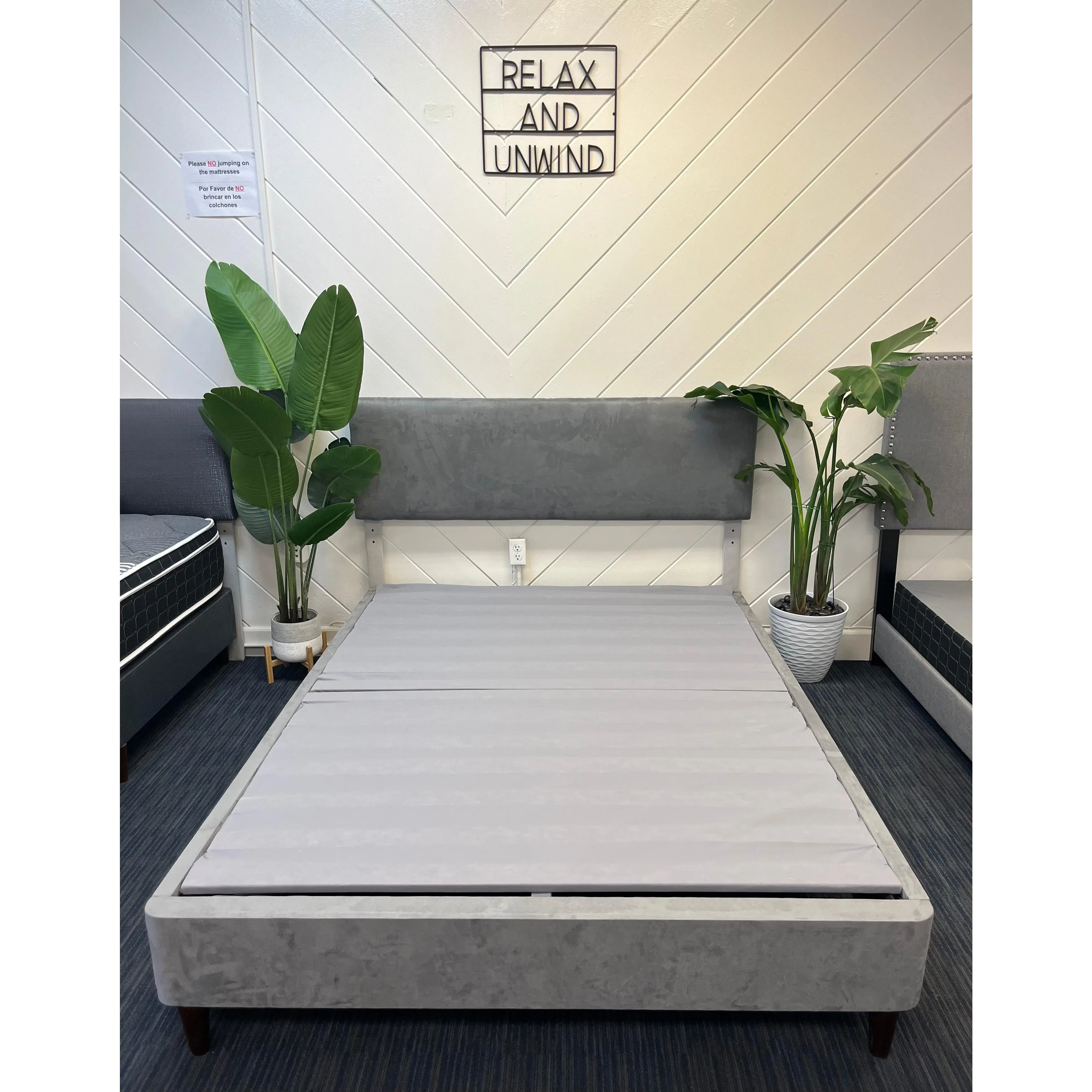 Elegant Dreamer Suede Grey Platform Bed with Euro-Slat Support System