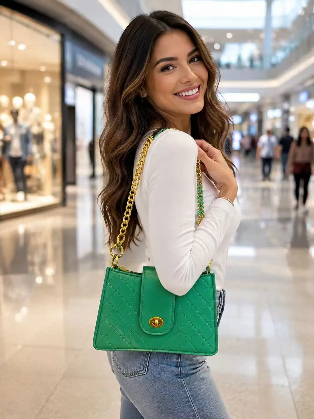 Green Leather bag with chine
