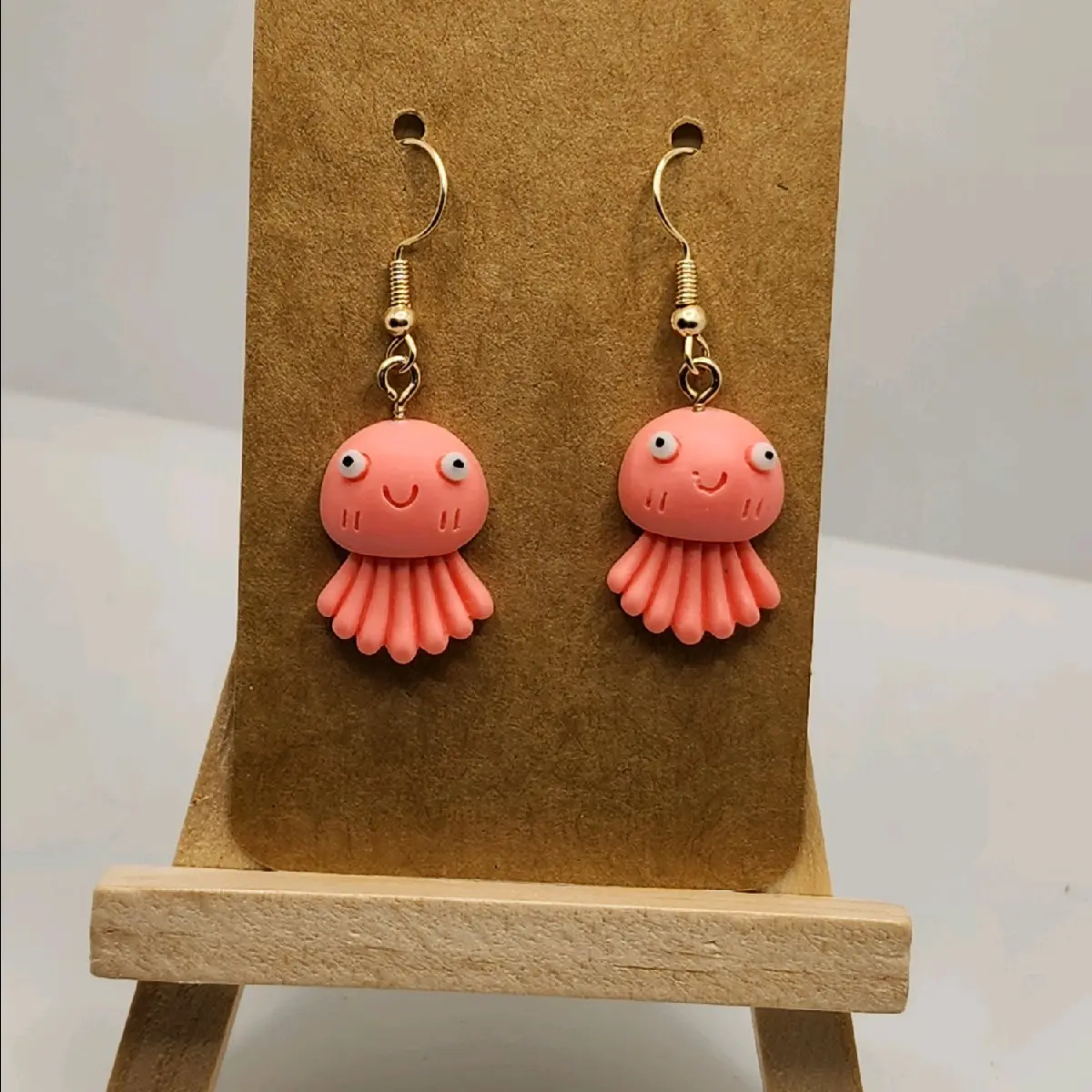 Unisex Lightweight Resin Hook Earrings - Vibrant Pink Plastic Jellyfish Earrings, Intricately Detailed, Daily Wear Suitable & Comfortable Costume Jewelry, One Size, Choking Hazard Is A Small Ball