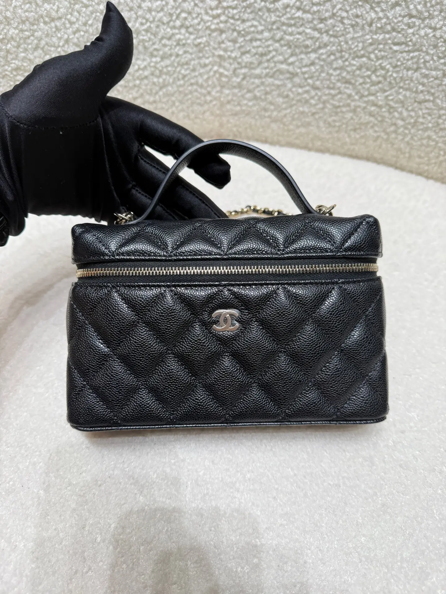 Pre-owned CHANEL LP microchip brand nw