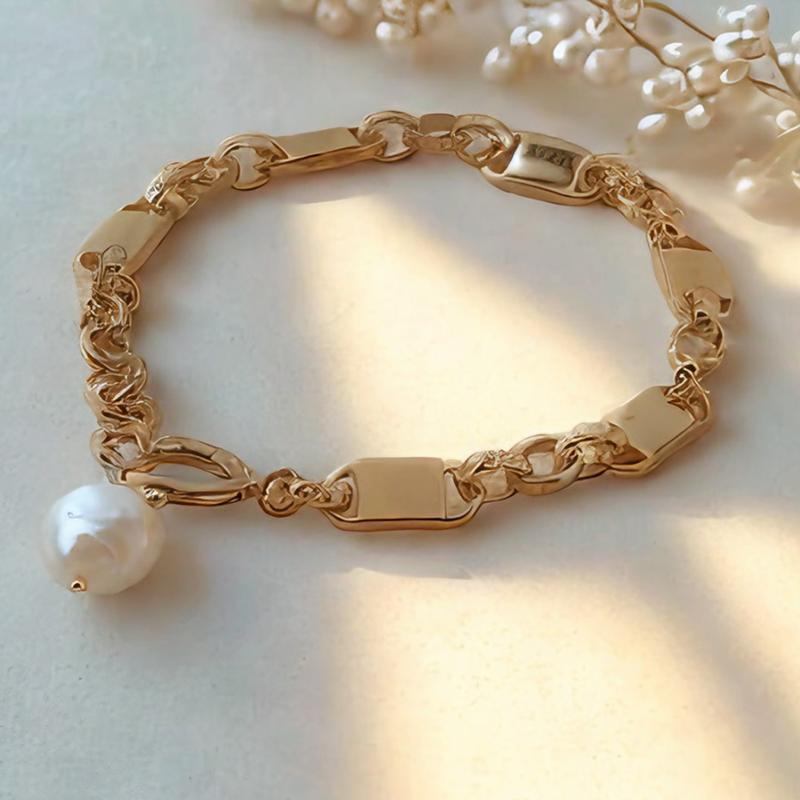Pearly de UGood Jewelry Bracelet and Earrings options, Suitable for Business Occasions, Work Chic Fashion, Grind Mode On