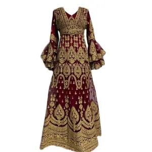 Embroidered kaftan Petite offers seven colors