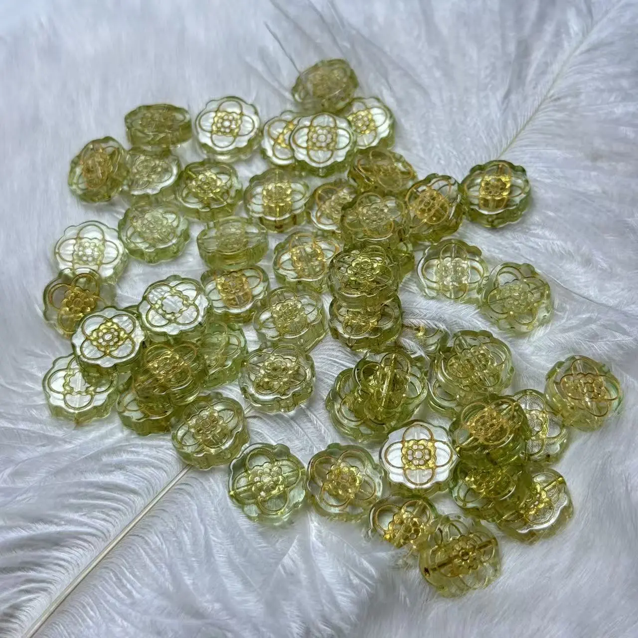 【AD1-10】13x13mm Gold Outline Transparent Flower Glass Beads Center Hole  75ml