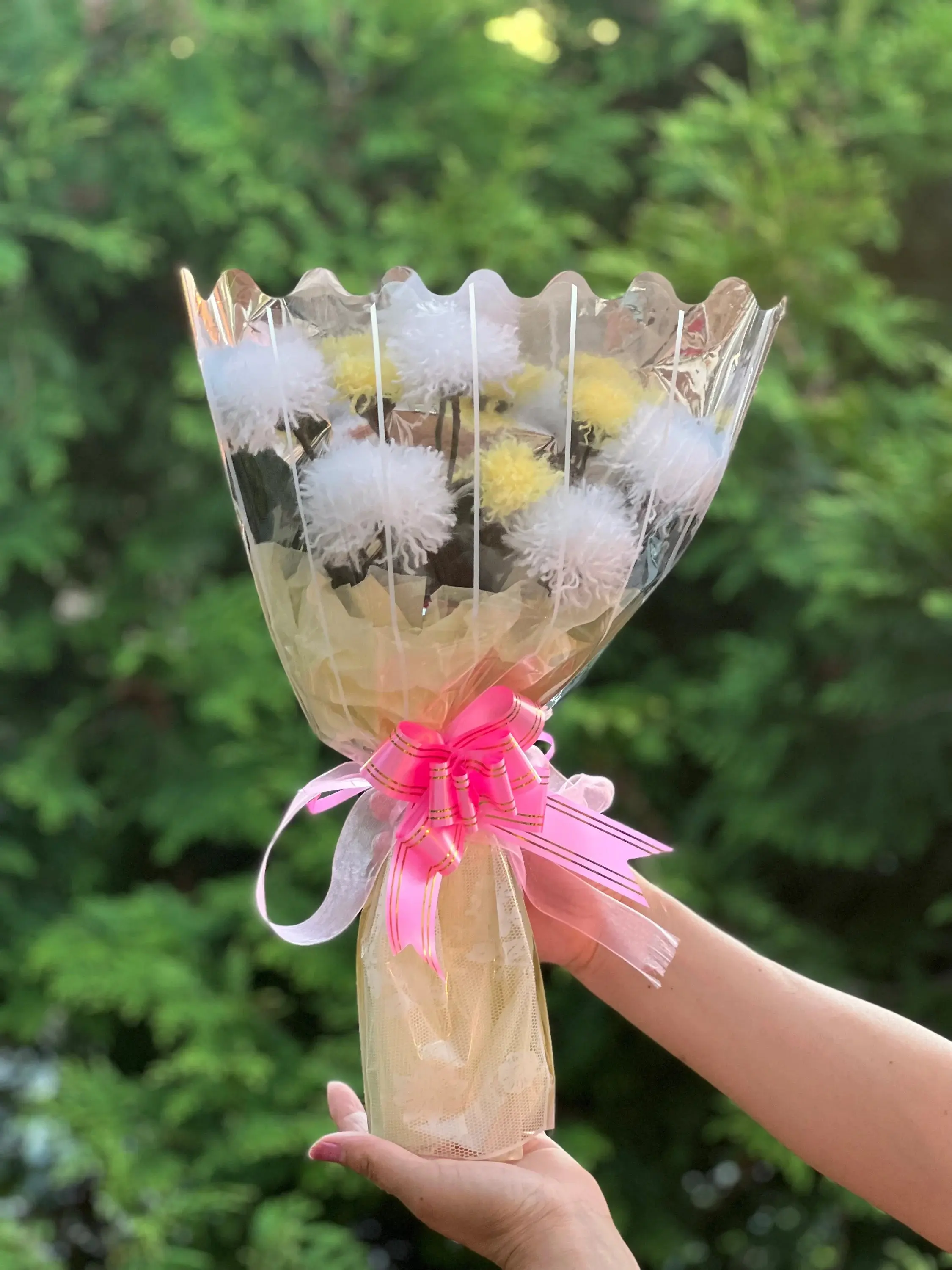 Handmade Crochet Dandelion Bouquet – Everlasting Yarn Flowers for Mother's Day & Valentine's Day