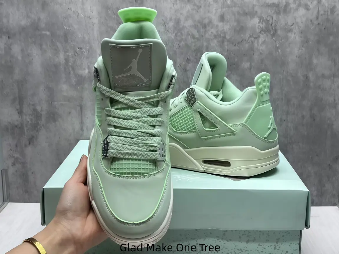 Soft Mint Green Sneakers With Cream Midsole And Contrasting Black Lace Locks — Designed For A Fresh, Spring-Ready Streetwear Look That Pops Against Pastel Or Neutral Tones