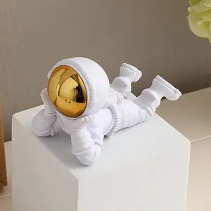 Creative Astronaut Keychain, Living Room Decor, Entryway Decoration, Desktop Phone Stand, Tablet Holder, Office Desk Accessory
