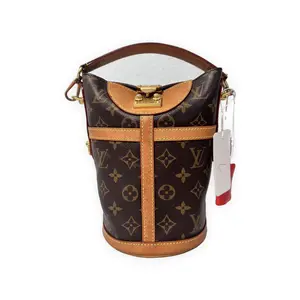 Pre-owned Louis Vuitton Monogram coated canvas with Vachetta leather trim Bucket Bags Noe Brown monogram canvas with natural Vachetta leather Very Good S014260506067