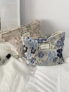 French Embossed Flower Makeup Bag, Makeup Storage Bag, Women's Travel Cosmetic Pouch, Large Capacity Brush Holder, Essential for Valentine's Day, Room Decor