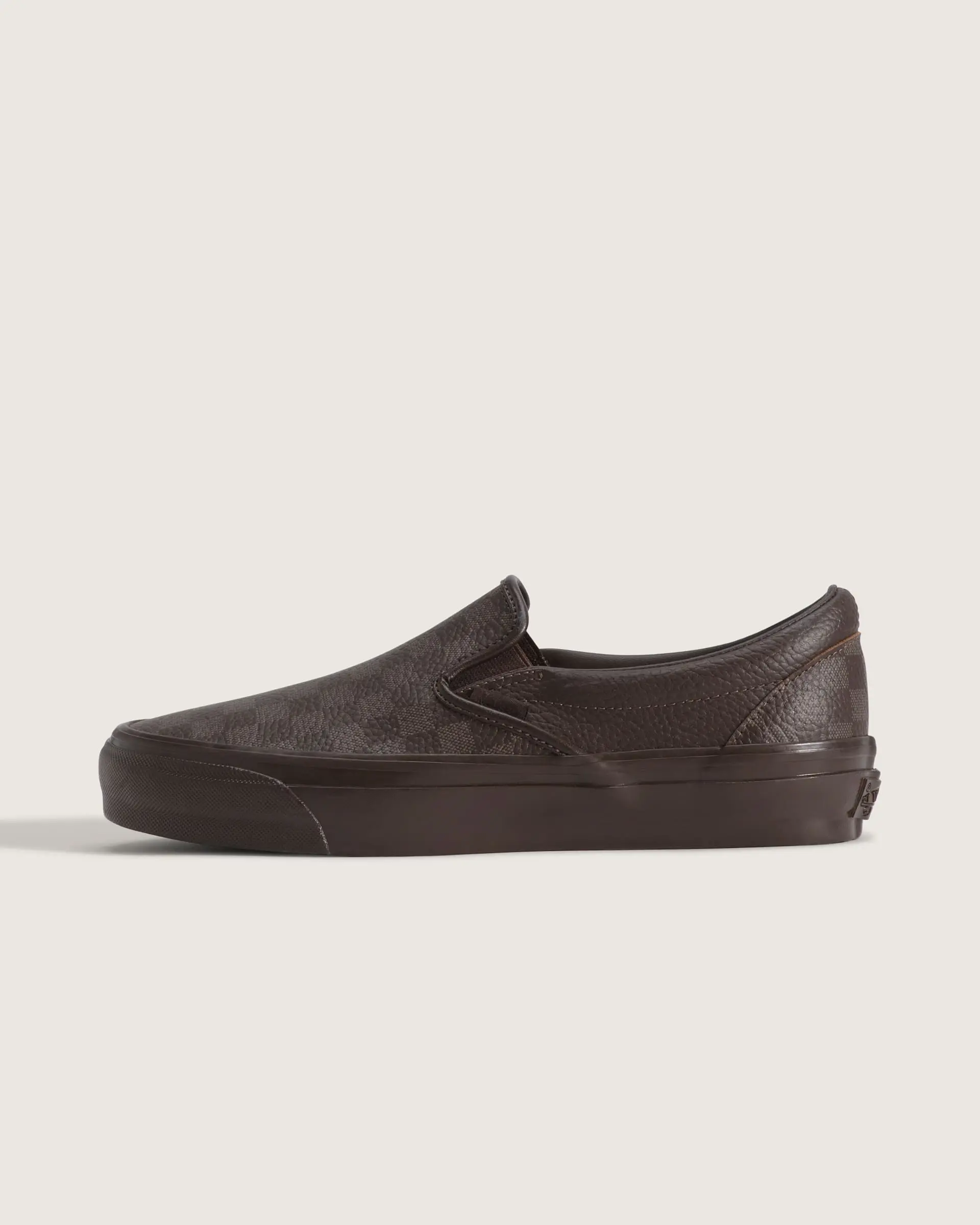 Vans Unisex Premium Classic Slip-On Low Top  Shoe