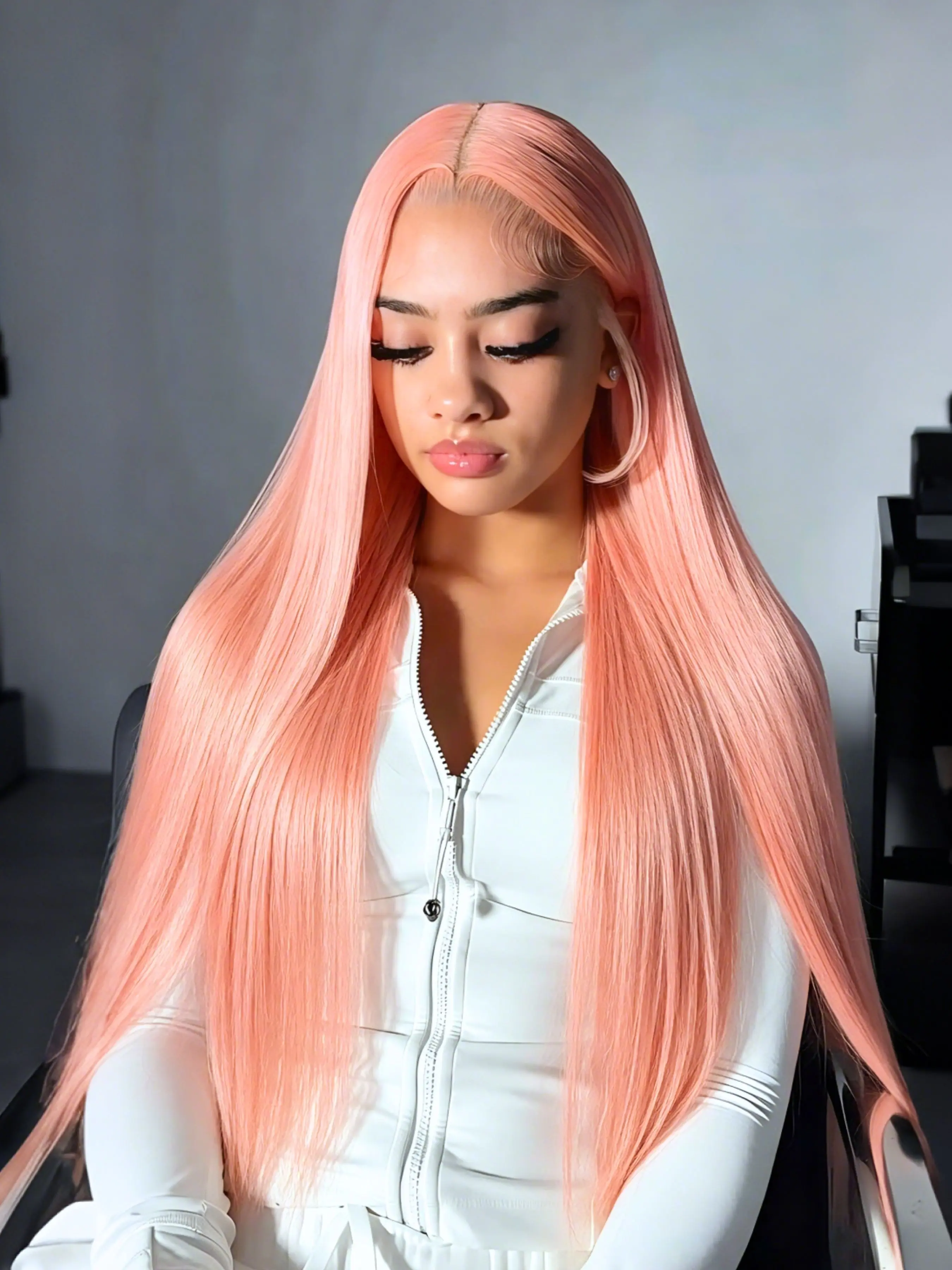 28" Peach Sorbet Straight Lace Front Wig 13x4 HD Transparent Lace Heat-Resistant Synthetic Hair Pre-Plucked Natural Hairline Free Parting for Women Daily & Party Wear