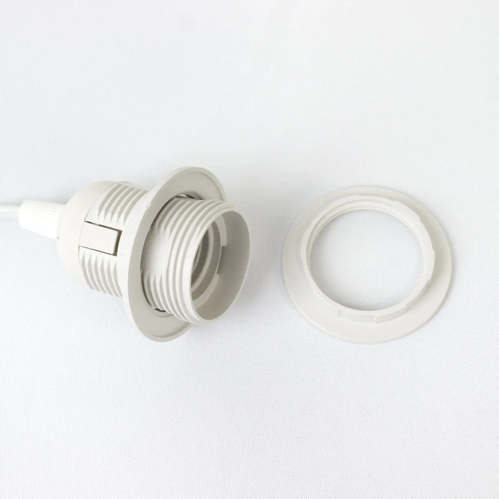 3 Pack E27 Light Socket with 6ft Plug-in Cord, On/Off Switch, 150W Max, US Plug, White – Ideal for Pendant Lights, Workspaces, Kitchen, and Home Lighting