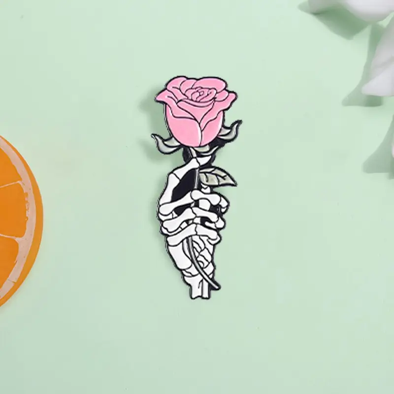 Gothic Romance Badge, Skeleton Hand Holding Rose Brooch, Flower Brooch, Flower Brooch Pin, Alloy Brooch Pin, Fashion Accessories for Women & Men, Trendy All-match & Exquisite Brooch for Birthday Gift, Flower Pins, Floral Pins
