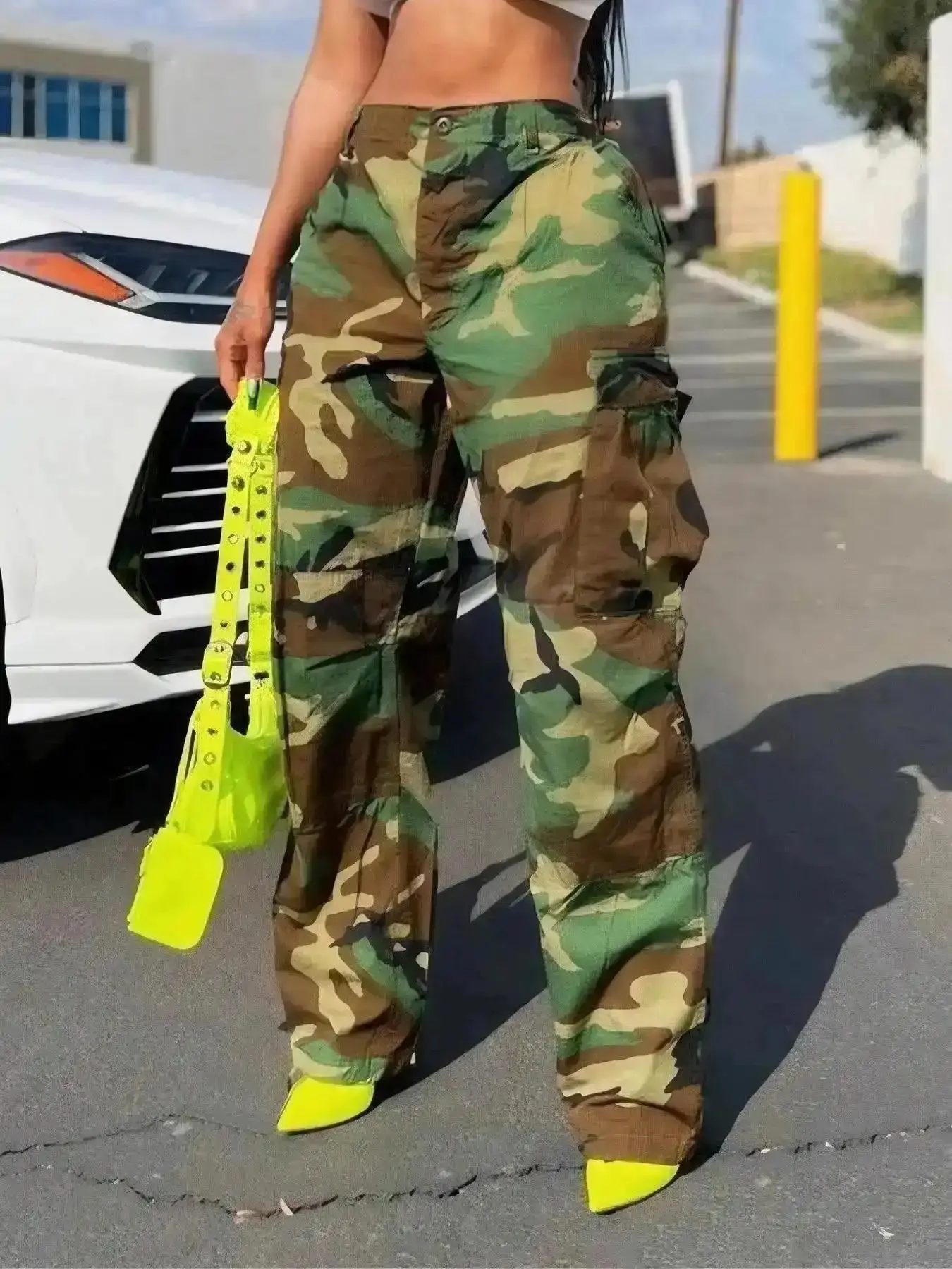 2026 Women's Camo Print Button Fly Cargo Pants, Casual Streetwear Pants, Street Fashion Casual Pants for Daily Wear, Ladies Bottoms for All Seasons, Athletic Fit, Relaxed Fit, Easy Care, Breathable Fabric
