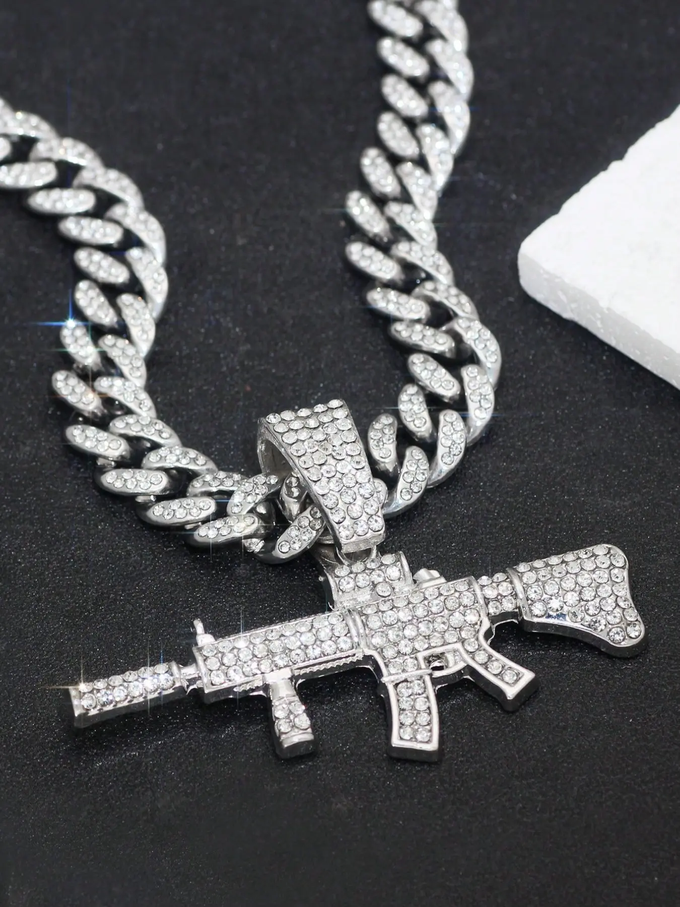 1pc Stunning Hip Hop Iced-Out Gun Pendant Necklace - Fashion Unisex Jewelry Gift For Men And Women - Silver-Tone, Thick Link Chain, Durable, Statement Piece, Perfect For Everyday Wear