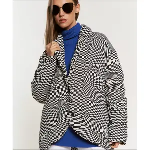 Retro Geo Print Puffer Jacket/ PLUS SIZE
