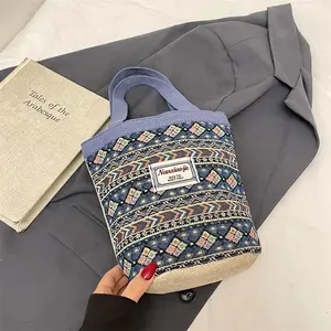 Stylish Floral Print Canvas Tote Bag with Zipper Closure and Inner Pockets for Work School Travel Shopping Beach