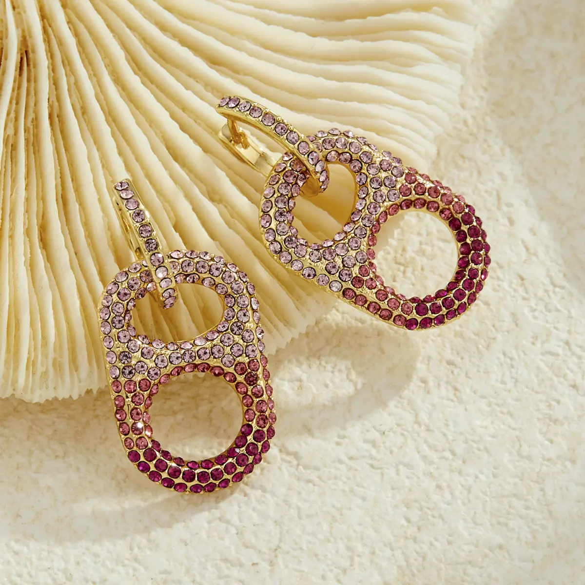 Viral Colorful Rhinestone Animal Ear Climbers Hypoallergenic Alloy Pig Nose Ear Cuffs, TikTok Trendy Statement Jewelry for Women Country Girls Earrings