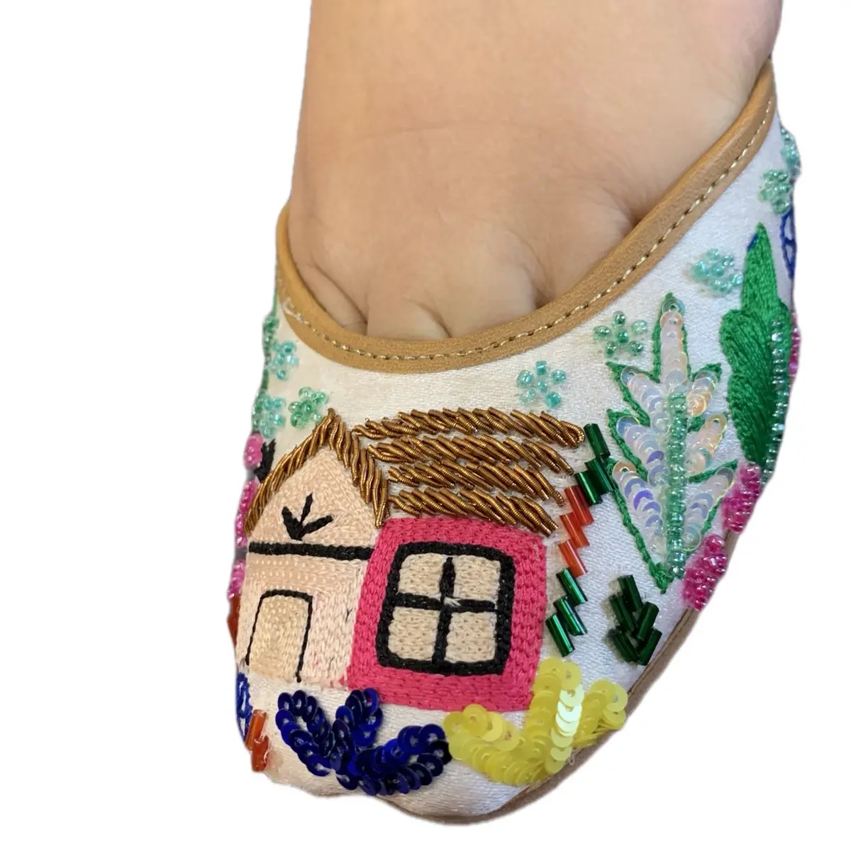 Elegant Women's Footwear - Punjabi Jutti with Embroidered Velvet and Leather Flat Comfort Soft party wedding