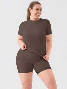 【Plus Size】 Two-Piece Set Plus Size Solid Tee & High Waist Shorts Set, Casual Round Neck Short Sleeve T-Shirt & Skinny Shorts, Women's Sportswear Set for Indoor Outdoor Wear