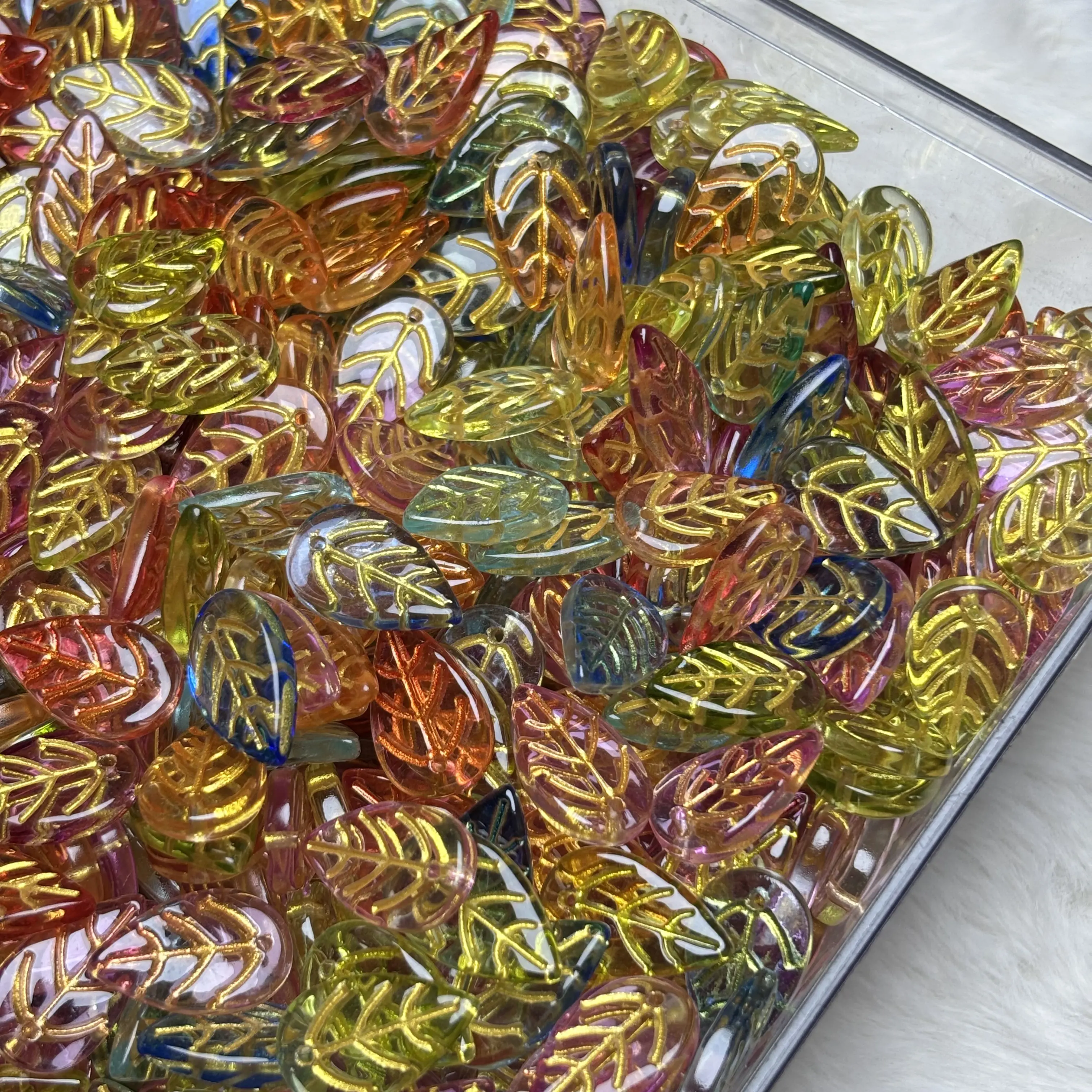 【A333】Multicolor Gold‑Painted Leaf‑Shaped Glass Beads for Jewel 75ml