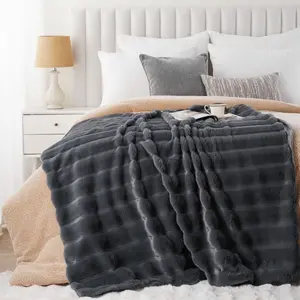 Battilo l Puff Blanket ,Faux Fur Throw Blanket, Super Soft Cozy Fuzzy Mink Blanket