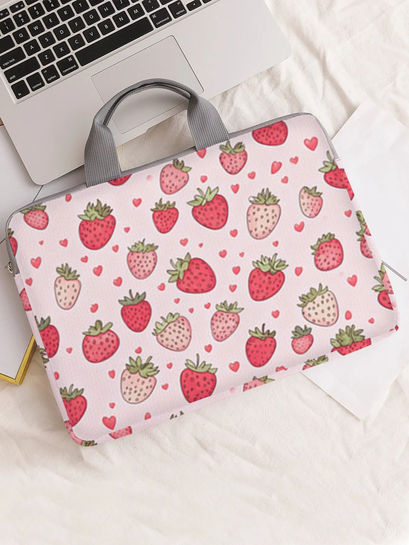Strawberry Pattern Notebook Bag, Soft Laptop Sleeve, Tablet Case, Zipper Storage Pouch, Casual Style, All Seasons Use