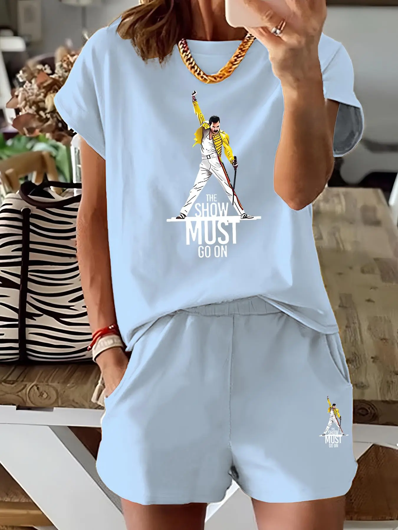 Two-Piece Set Women's Cartoon Elvis Presley Print Short Sleeve Tee & Skinny Shorts, Casual Streetwear Set, Casual Round Neck Fitted T-shirt & Shorts for Daily Wear, Ladies Summer Clothes, Casual Fashion Set, Suits
