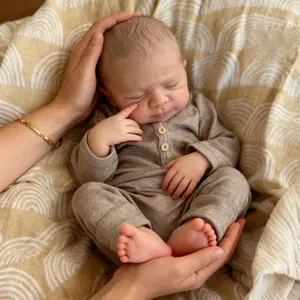 Reborn Baby Dolls Silicone Full Body-18 in Realistic Baby Doll Girl, Full Silicone Babys Doll, Lifelike Newborn Babies, Real Life Reborn Dolls Posable with Accessories Soft Cuddly Gift