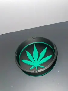 Weed leaf ashtray