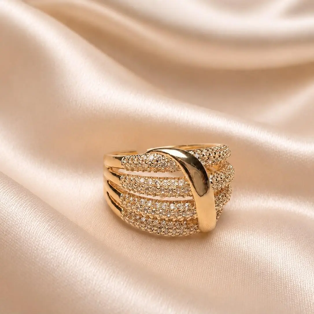 Luxury ring for women | 14k gold plated | Stainless steel | Sparkling cubic zirconia | Hypoallergenic | Water resistant | Sweat resistant | Tarnish resistant | Everyday wea