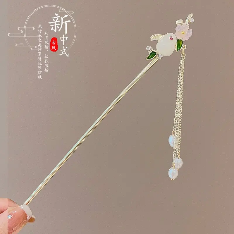 19# Jade Rabbit tassel gold