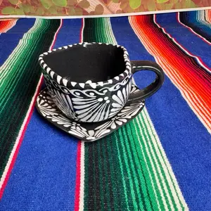 Set de taza corazón negro con blanco en Talavera