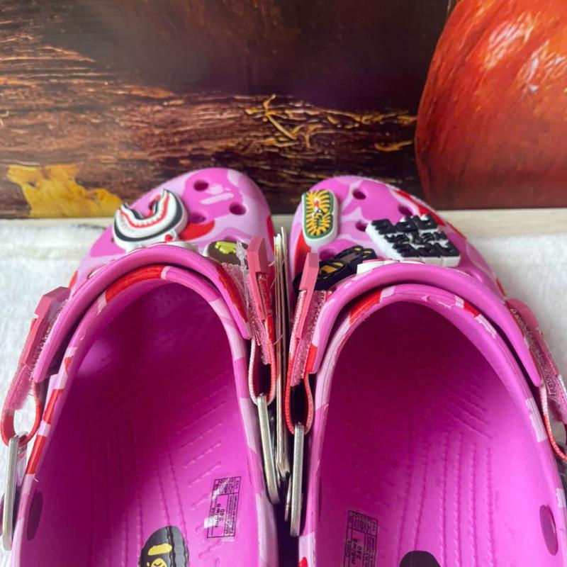 Modern Blue Camo Foam Clogs – Ocean Pattern Unisex Slides with Adjustable Heel Strap, Breathable Vent Ports, and Anti-Slip Cushioned Outsole for Summer Comfort